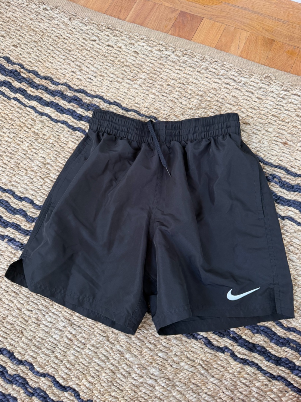 Nike Boys Black Athletic Shorts, Size S